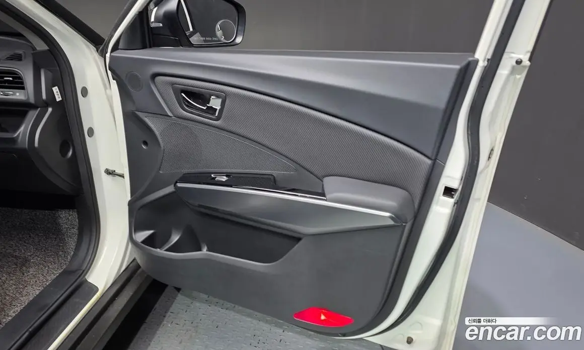SsangYong TIBOLI 2019 1.6 автомат (гидро), фото 14