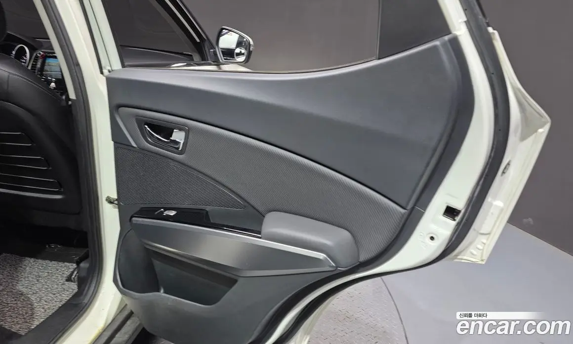 SsangYong TIBOLI 2019 1.6 автомат (гидро), фото 15