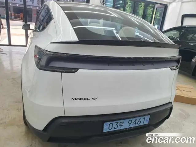 Tesla Model Y 2026 3.0 автомат (гидро), миниатюра 11 Tesla Model Y 2026 3.0 автомат (гидро), миниатюра 11