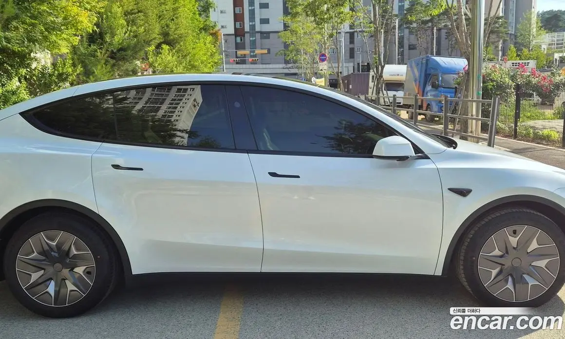 Tesla Model Y 2026 3.0 автомат (гидро), фото 19 Tesla Model Y 2026 3.0 автомат (гидро), фото 19