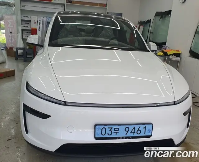 Tesla Model Y 2026 3.0 автомат (гидро), миниатюра 3 Tesla Model Y 2026 3.0 автомат (гидро), миниатюра 3