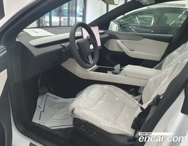 Tesla Model Y 2026 3.0 автомат (гидро), миниатюра 5 Tesla Model Y 2026 3.0 автомат (гидро), миниатюра 5