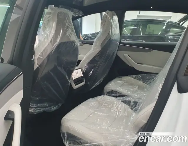Tesla Model Y 2026 3.0 автомат (гидро), миниатюра 6 Tesla Model Y 2026 3.0 автомат (гидро), миниатюра 6