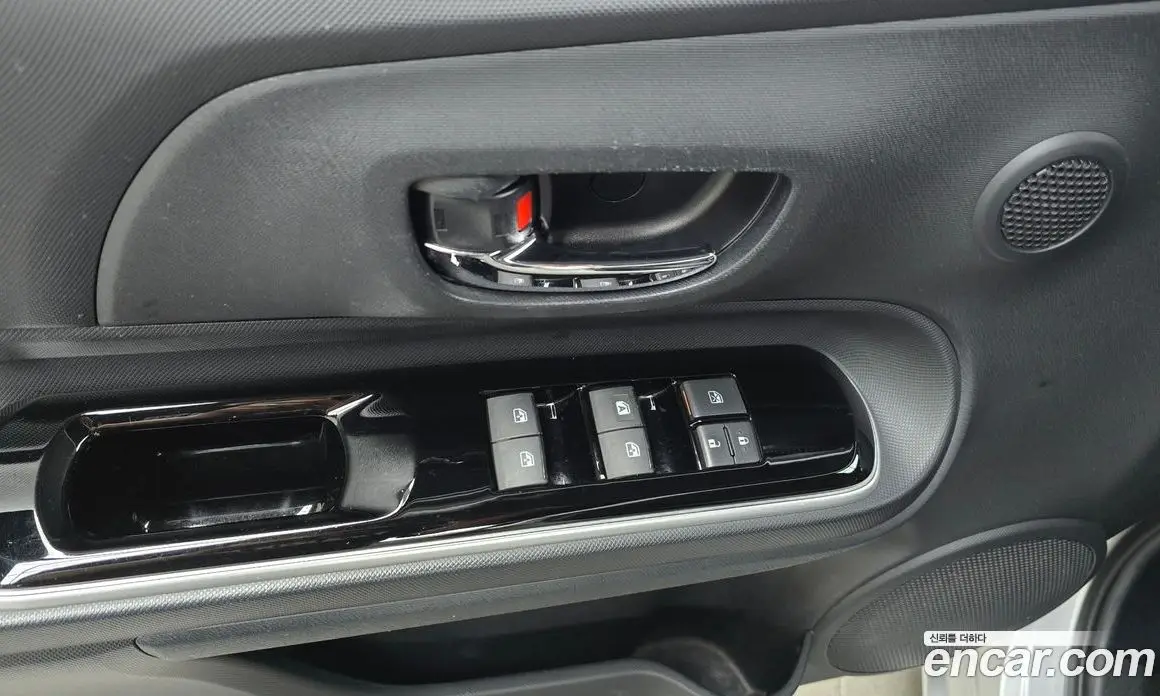 Toyota Prius 2019 1.5 автомат (гидро), фото 21 Toyota Prius 2019 1.5 автомат (гидро), фото 21