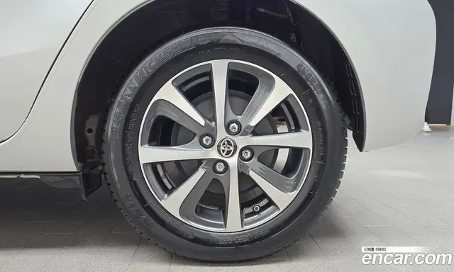Toyota Prius 2019 1.5 автомат (гидро), миниатюра 7 Toyota Prius 2019 1.5 автомат (гидро), миниатюра 7