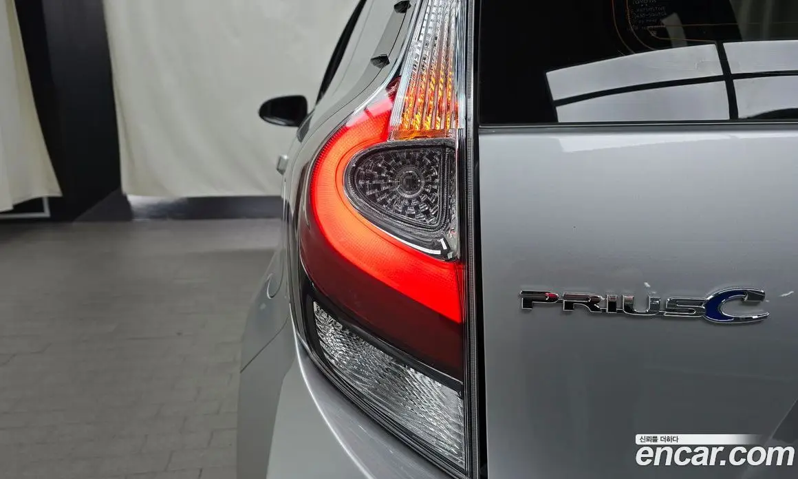 Toyota Prius 2019 1.5 автомат (гидро), фото 9 Toyota Prius 2019 1.5 автомат (гидро), фото 9