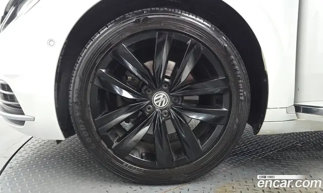 Volkswagen Arteon 2019 2.0 автомат (гидро), миниатюра 5