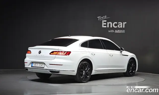 Volkswagen Arteon 2019 2.0 автомат (гидро), миниатюра 2