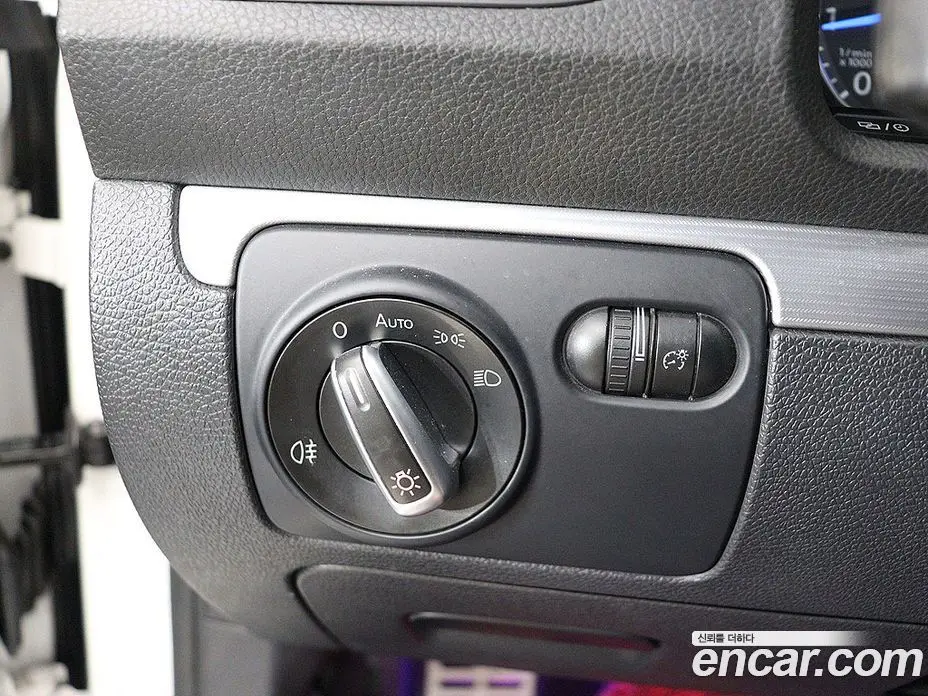 Volkswagen Scirocco 2012 2.0 автомат (гидро), фото 17