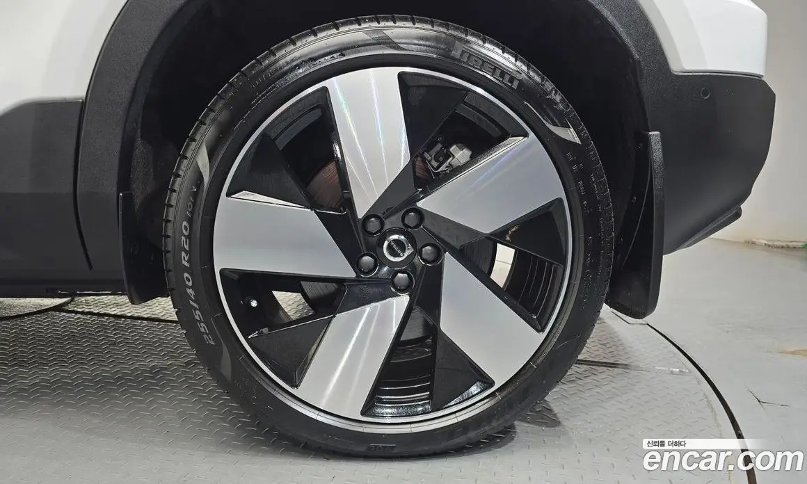Volvo C40 2022 0.2 автомат (гидро), фото 6