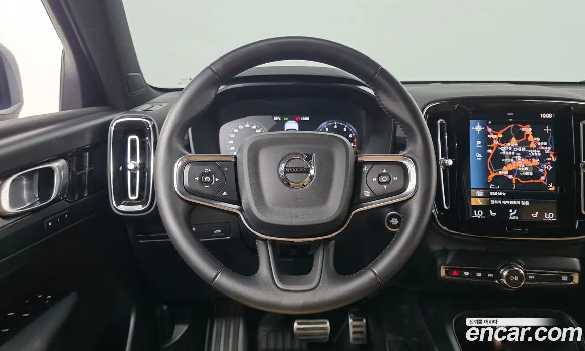 Volvo XC40 2021 2.0 автомат (гидро), фото 14