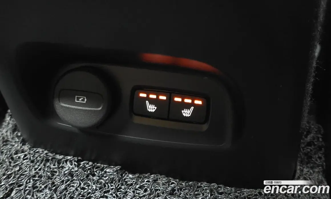 Volvo XC40 2021 2.0 автомат (гидро), фото 19