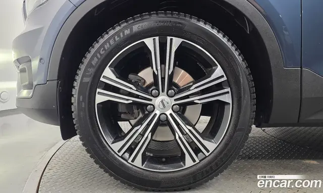Volvo XC40 2021 2.0 автомат (гидро), миниатюра 5