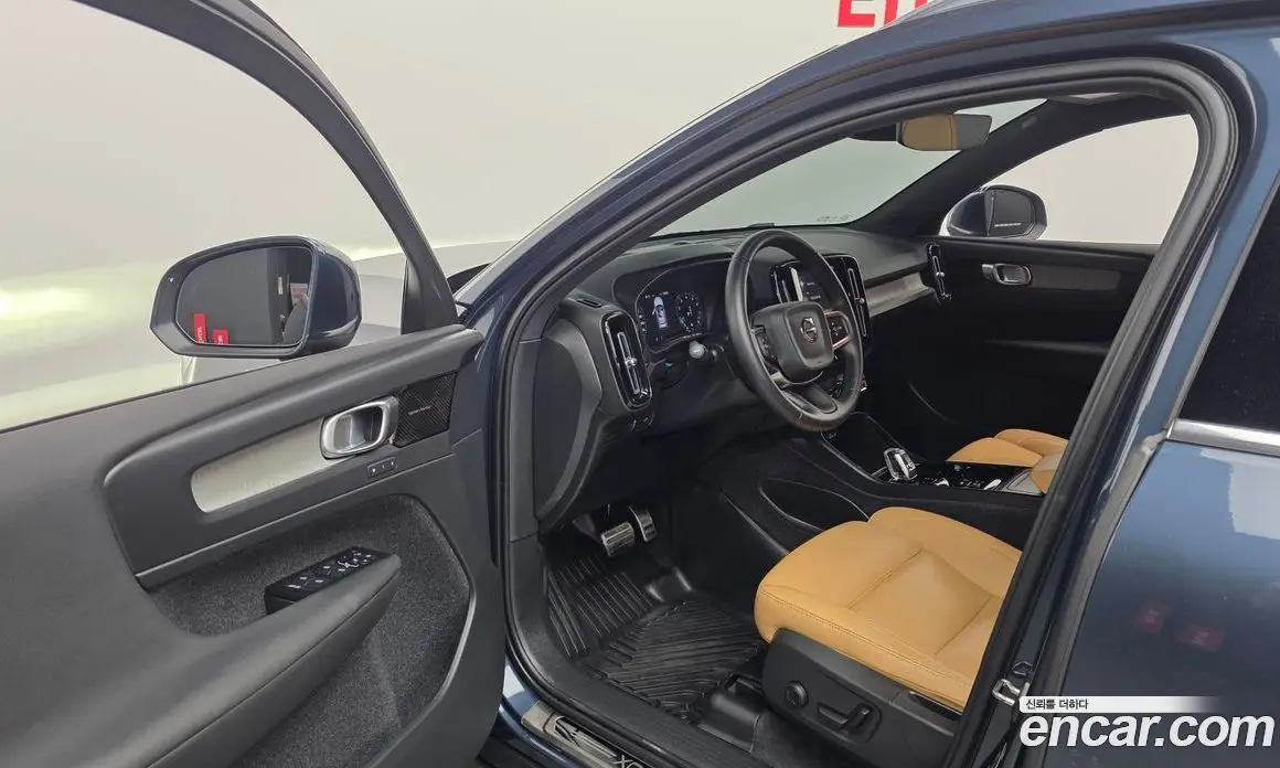 Volvo XC40 2021 2.0 автомат (гидро), фото 10