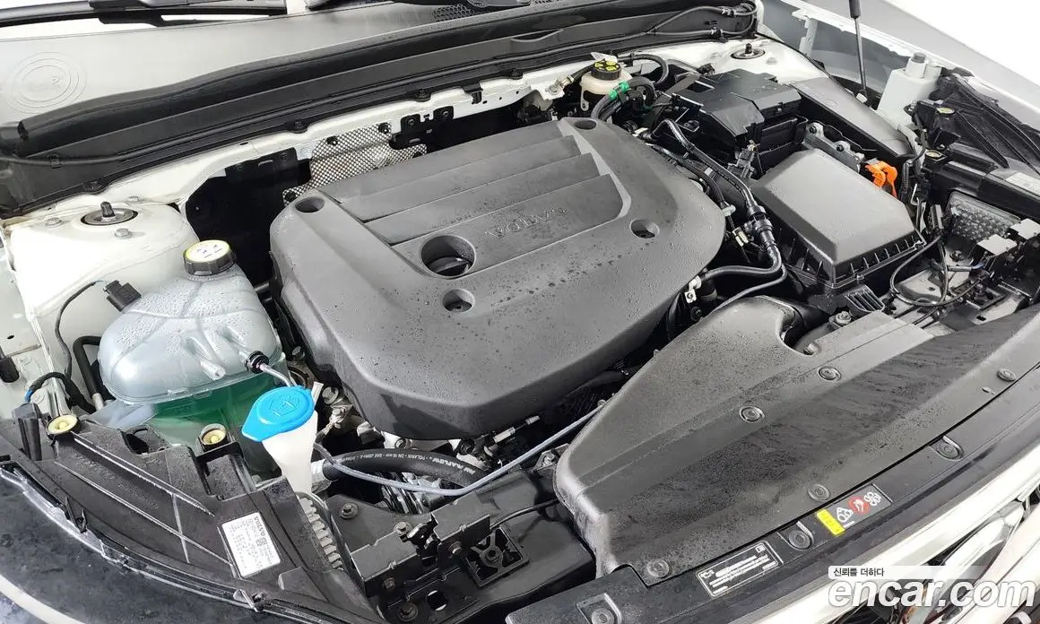 Volvo XC40 2024 2.0 автомат (гидро), фото 6