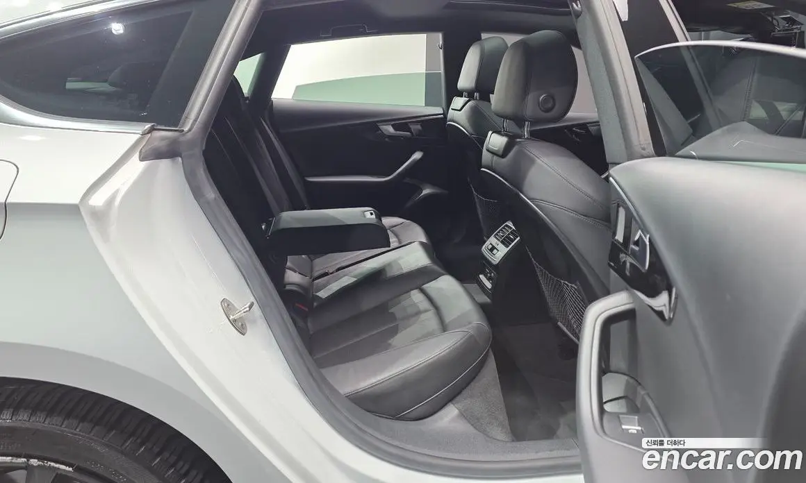 Audi A5 2021 2.0 автомат (гидро), фото 16