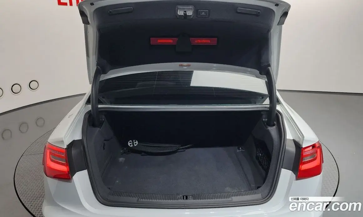 Audi A6 2015 2.0 автомат (гидро), фото 20