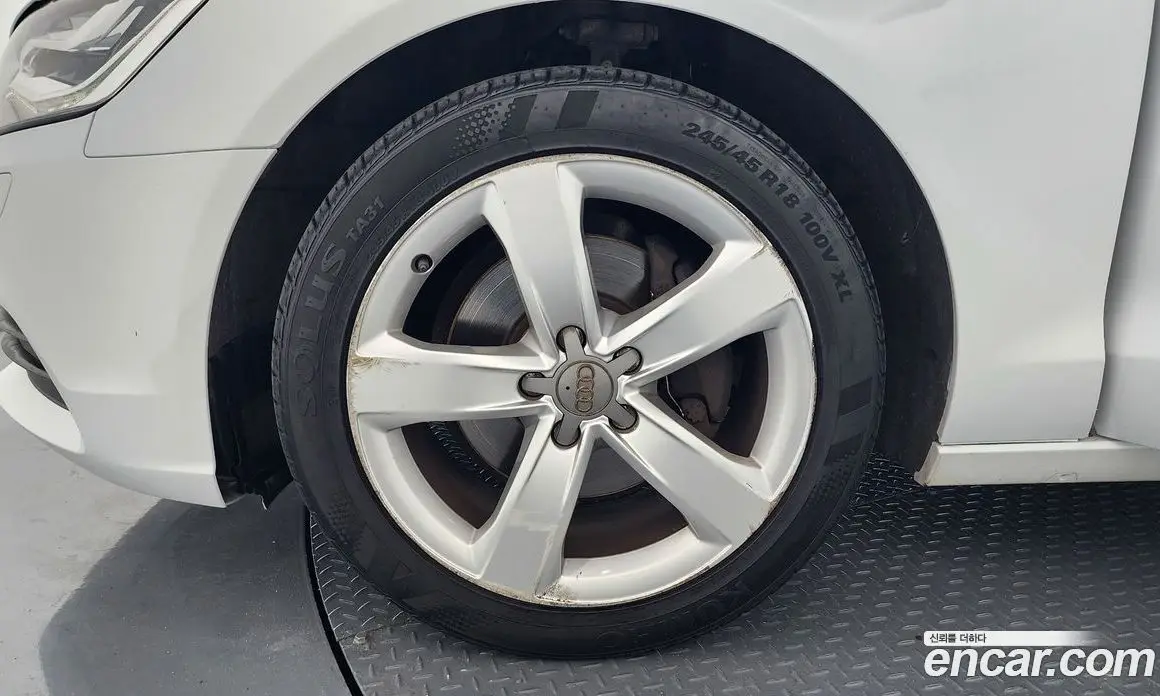 Audi A6 2015 2.0 автомат (гидро), фото 5