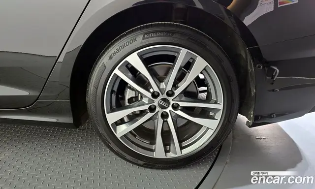 Audi A6 2022 2.0 автомат (гидро), миниатюра 7