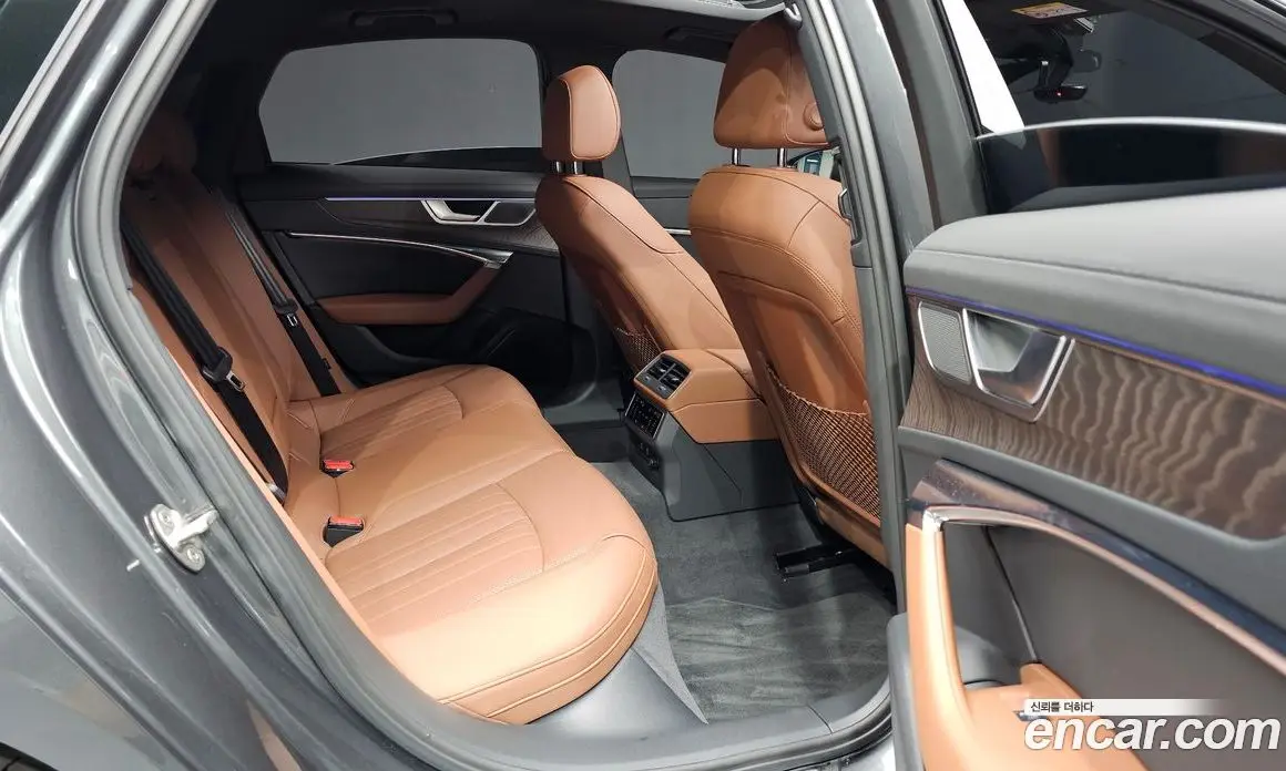 Audi A6 2023 2.0 автомат (гидро), фото 11