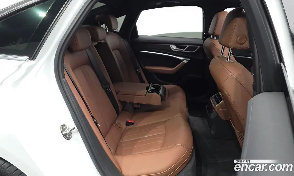 Audi A6 2023 2.0 автомат (гидро), фото 17