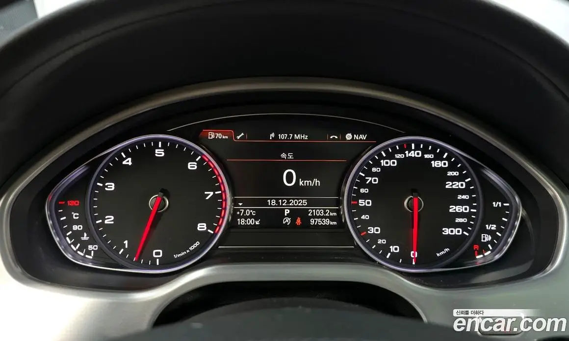 Audi A8 2015 4.0 автомат (гидро), фото 8