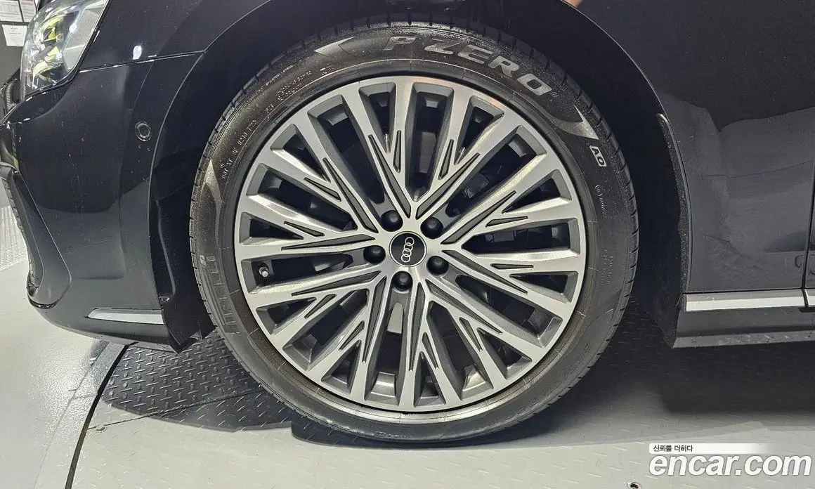 Audi A8 2022 3.0 автомат (гидро), фото 5