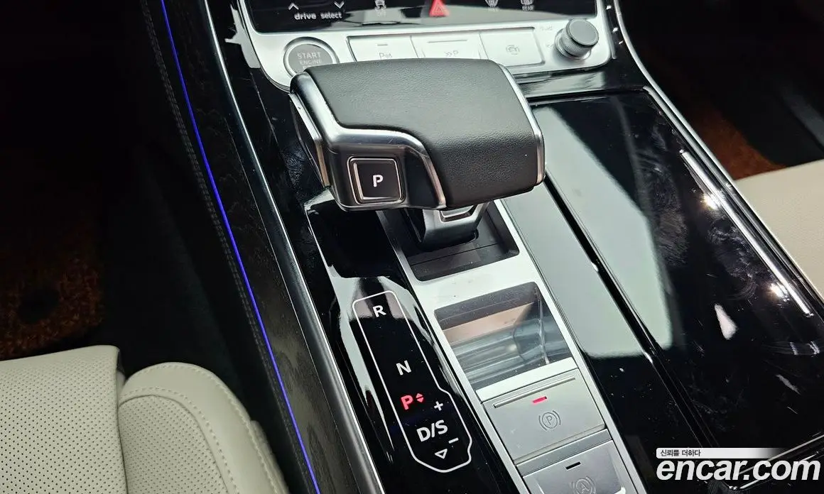 Audi A8 2022 3.0 автомат (гидро), фото 9