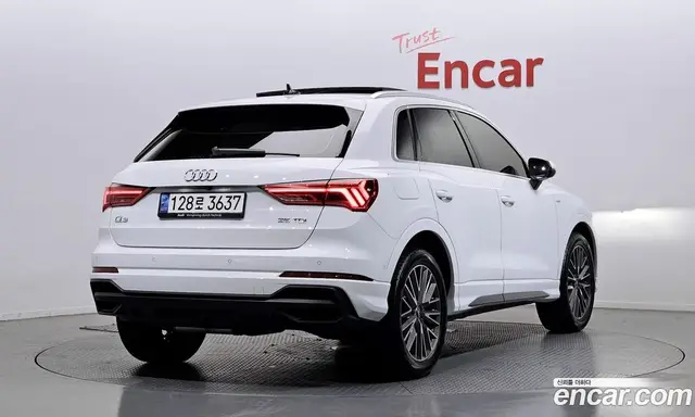 Audi Q3 2022 2.0 автомат (гидро), миниатюра 2