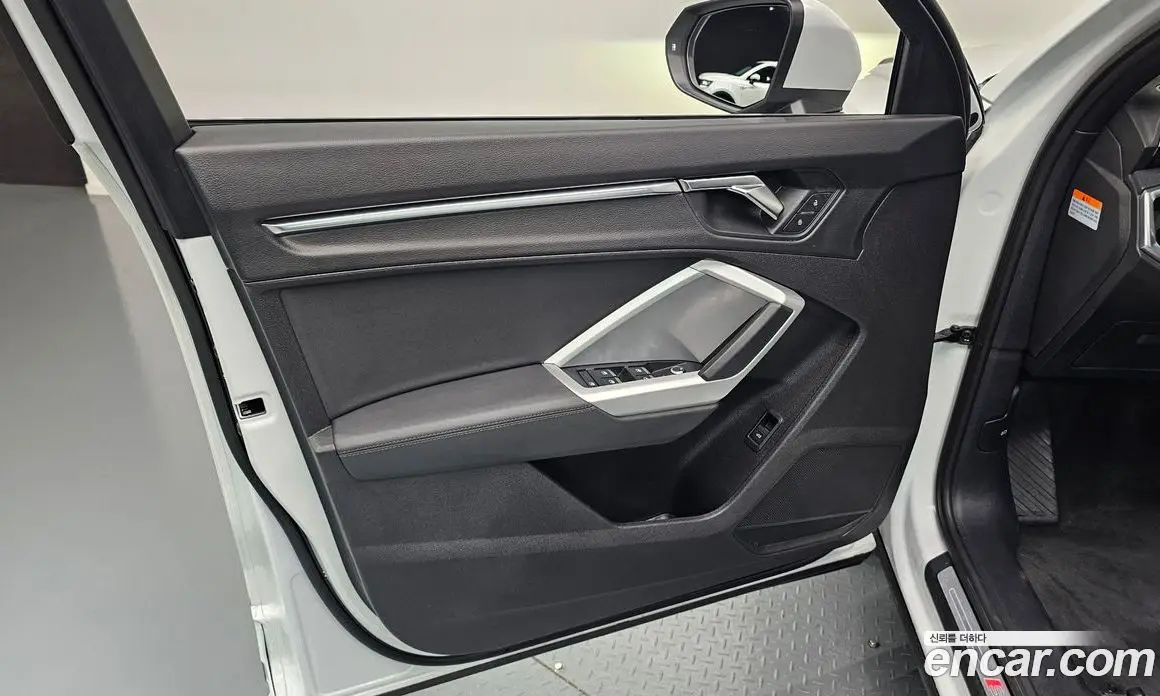 Audi Q3 2022 2.0 автомат (гидро), фото 14