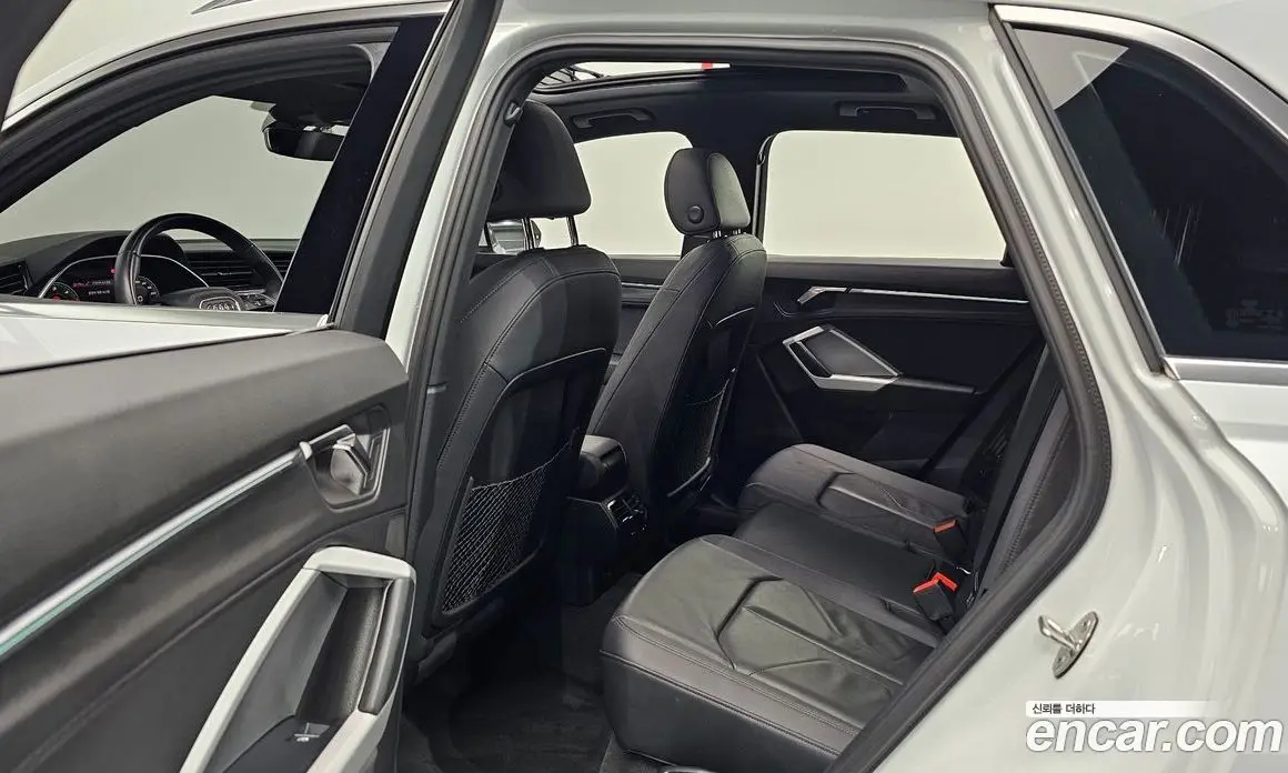Audi Q3 2022 2.0 автомат (гидро), фото 17