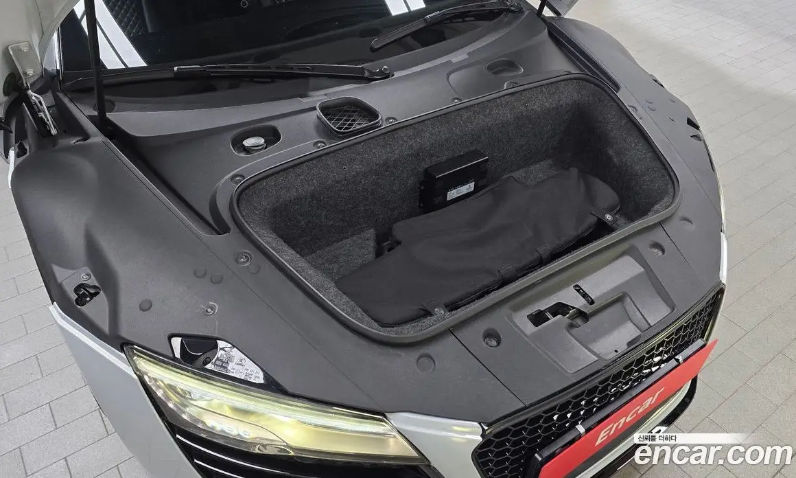 Audi R8 2014 5.2 автомат (гидро), фото 6