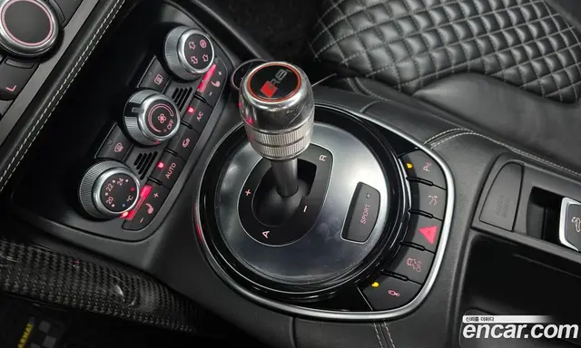 Audi R8 2014 5.2 автомат (гидро), миниатюра 9