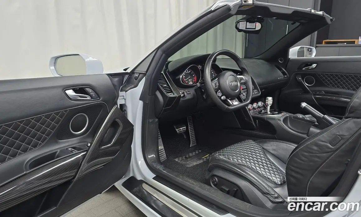 Audi R8 2014 5.2 автомат (гидро), фото 10