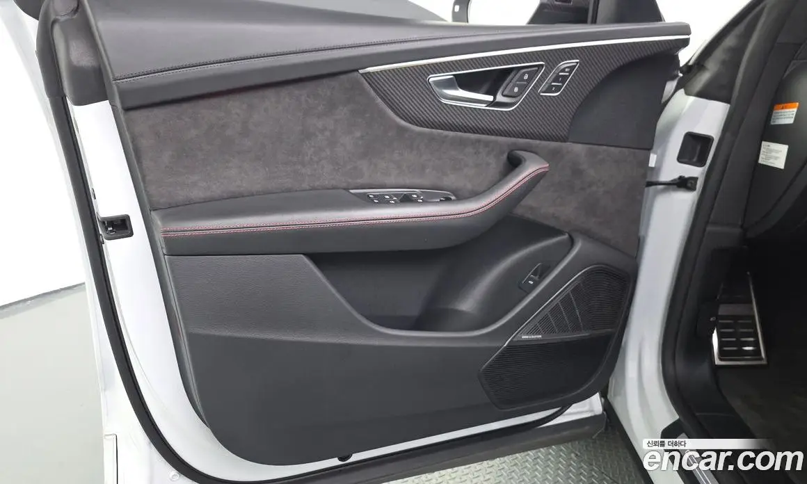 Audi RSQ8 2022 4.0 автомат (гидро), фото 13