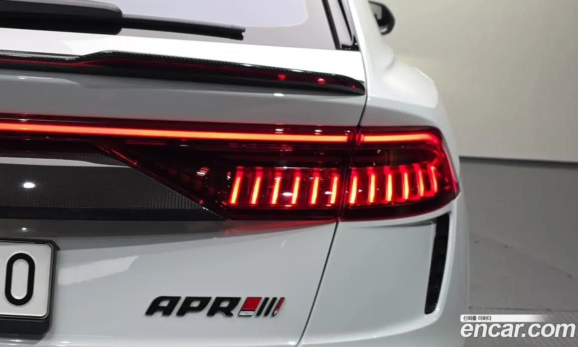 Audi RSQ8 2022 4.0 автомат (гидро), фото 8