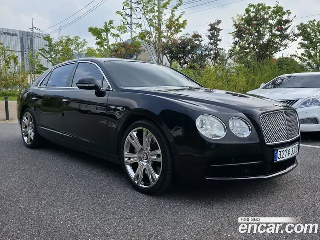 Bentley Flying Spur 2014 4.0 автомат (гидро), миниатюра 2