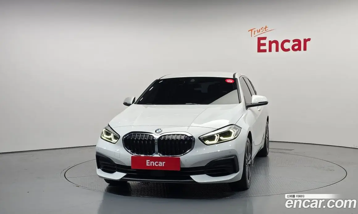 BMW 1 серия 2022 2.0 автомат (гидро), фото 3