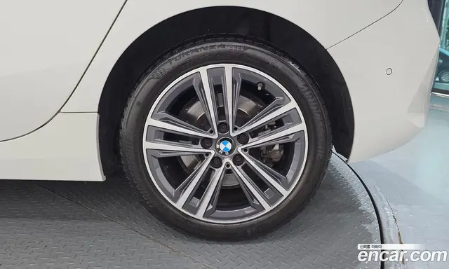 BMW 1 серия 2022 2.0 автомат (гидро), миниатюра 7