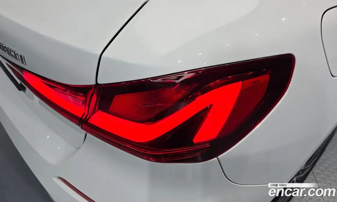 BMW 1 серия 2022 2.0 автомат (гидро), фото 9