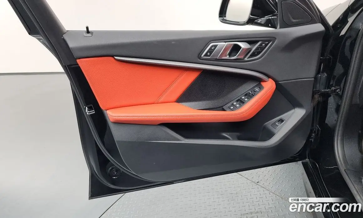 BMW 1 серия 2022 2.0 автомат (гидро), фото 14