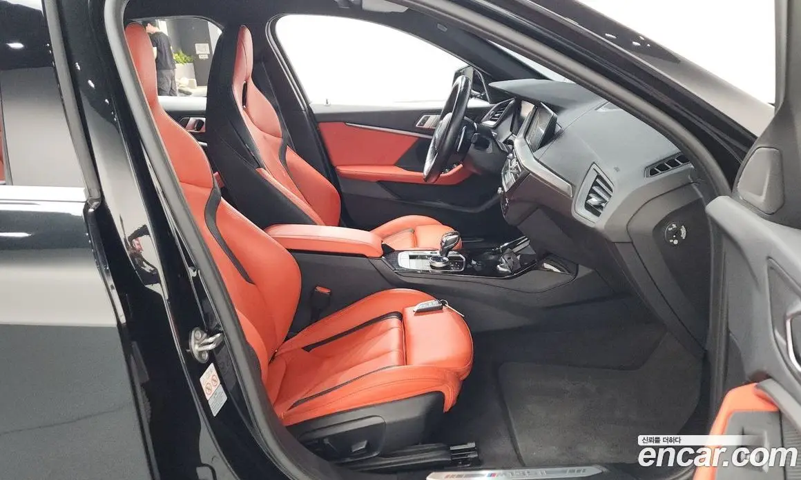 BMW 1 серия 2022 2.0 автомат (гидро), фото 16
