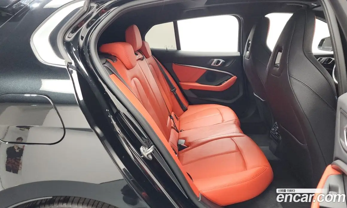 BMW 1 серия 2022 2.0 автомат (гидро), фото 17