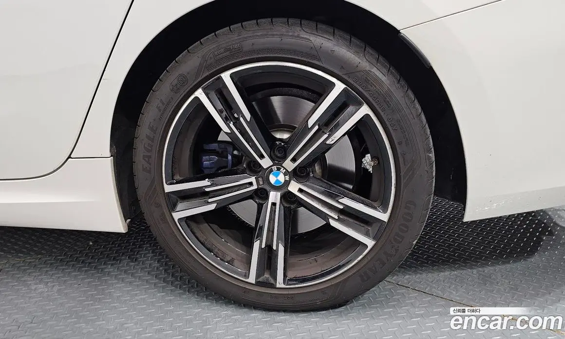 BMW 3 серия 2025 2.0 автомат (гидро), фото 7