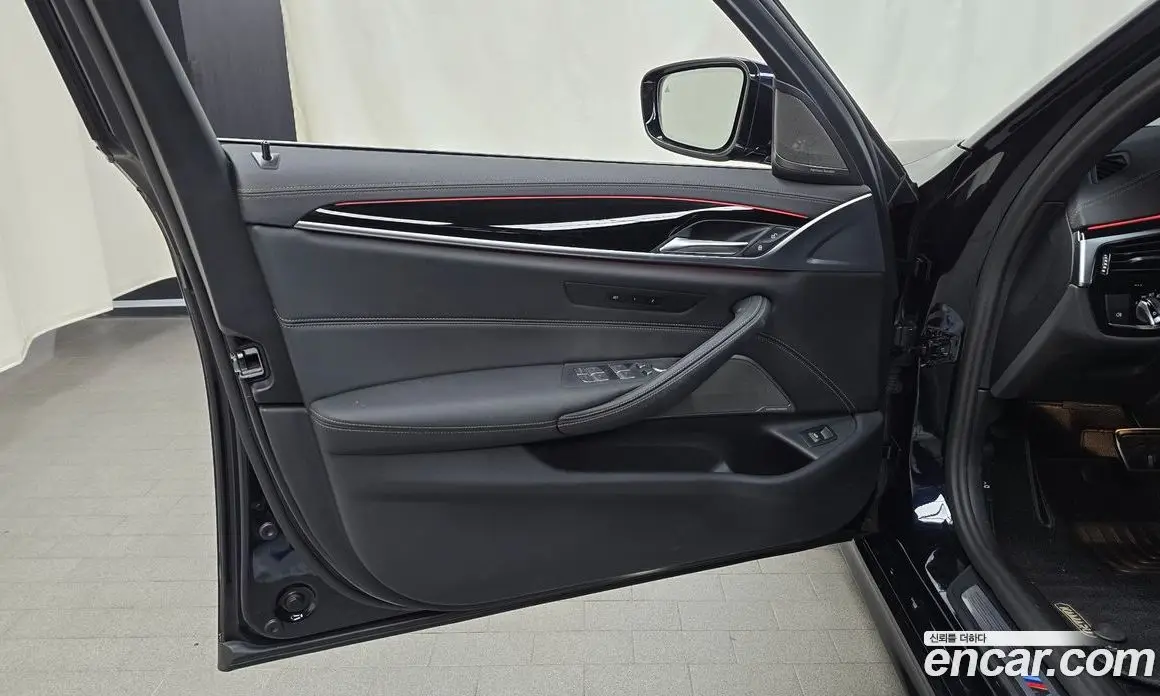 BMW 5 серия 2023 2.0 автомат (гидро), фото 14