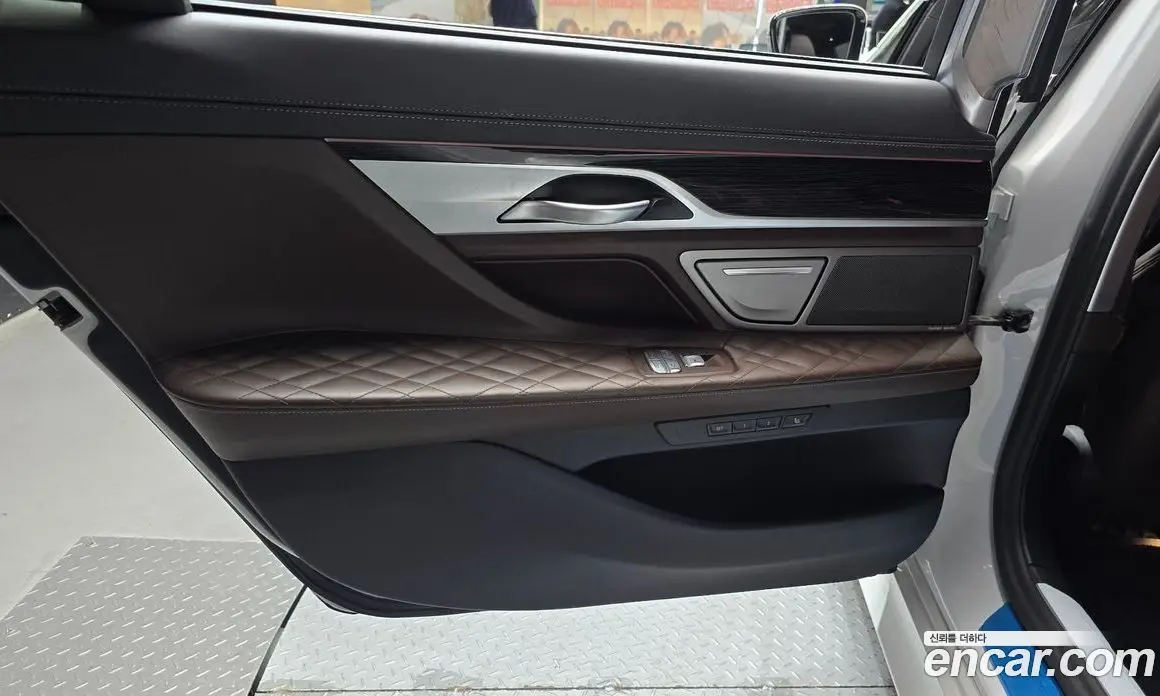 BMW 7 серия 2021 3.0 автомат (гидро), фото 15