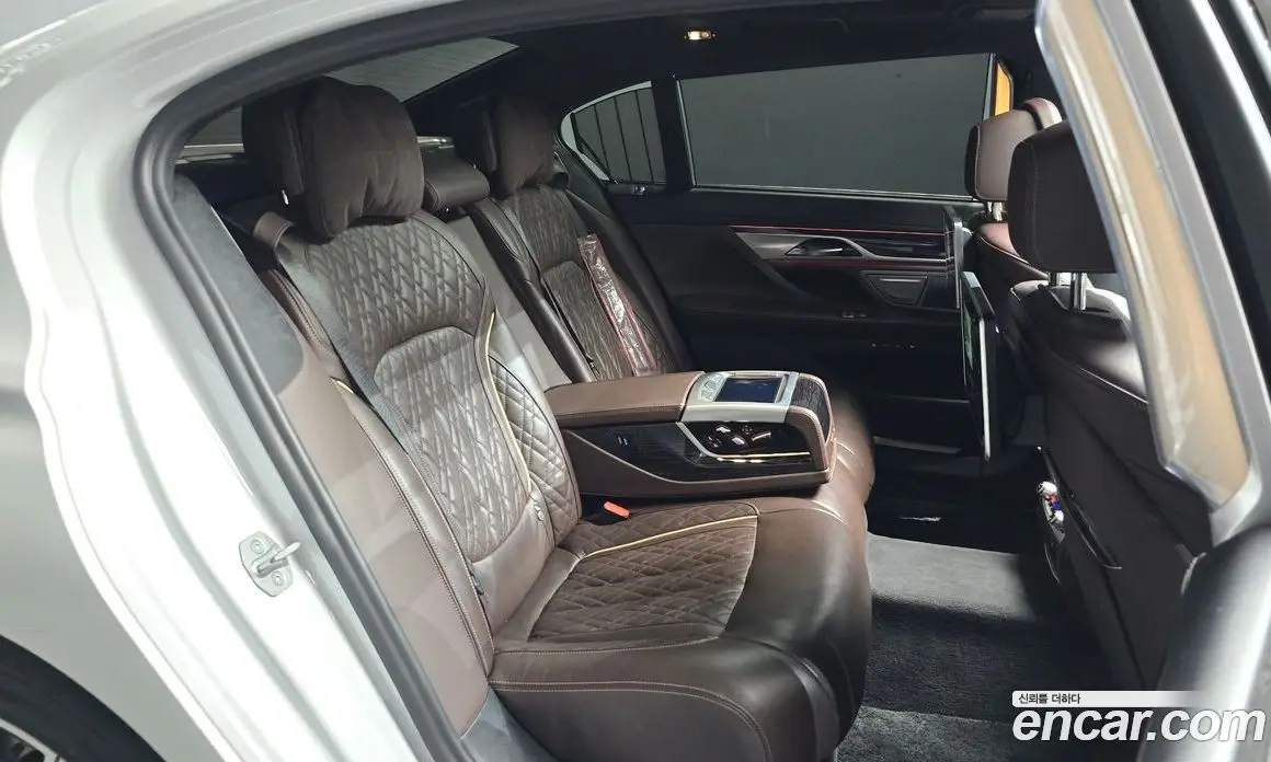 BMW 7 серия 2021 3.0 автомат (гидро), фото 17