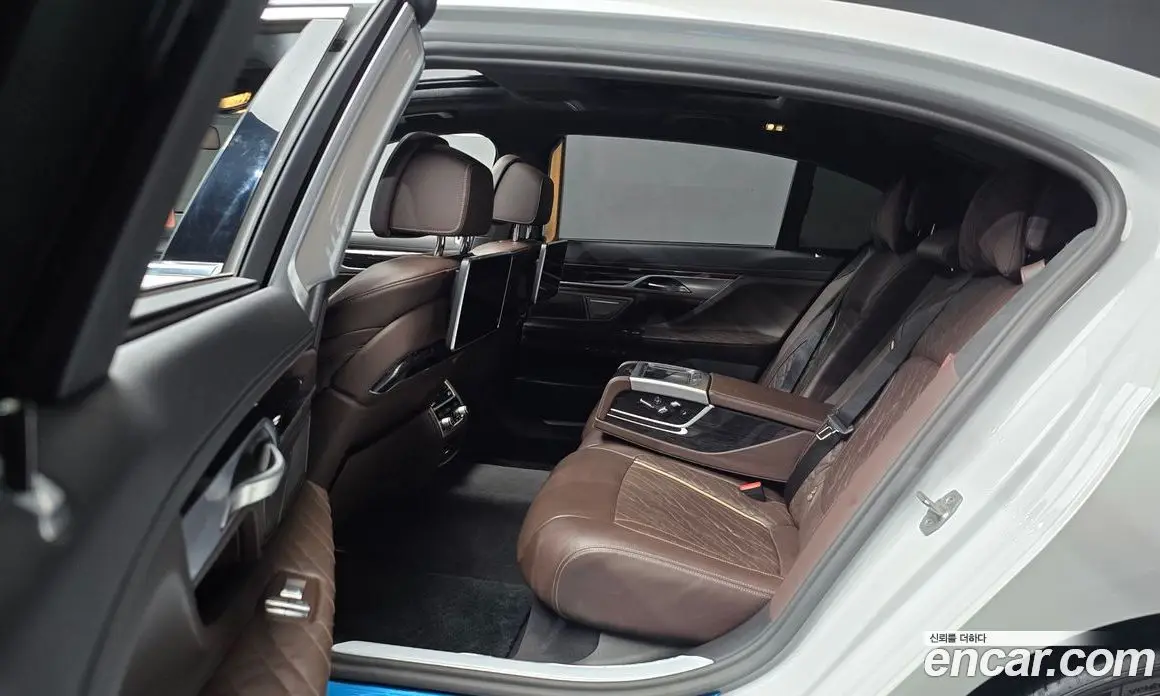 BMW 7 серия 2021 3.0 автомат (гидро), фото 18