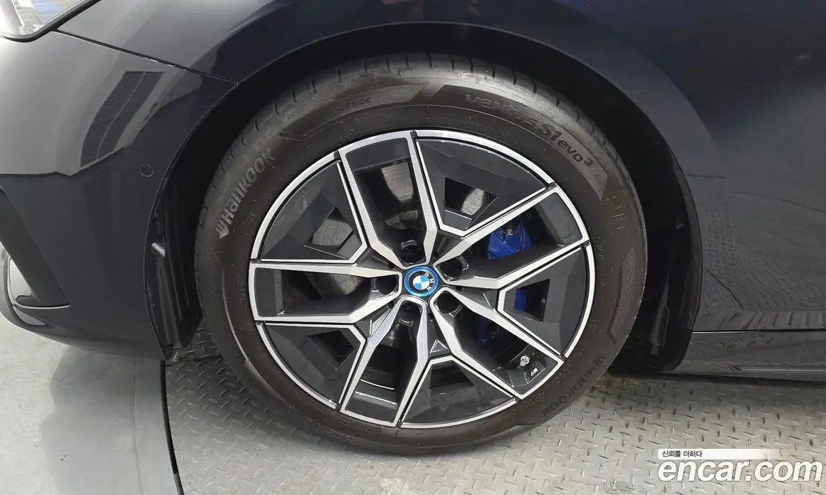BMW i5 2025 0.2 автомат (гидро), фото 4