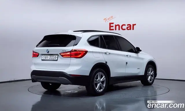 BMW X1 2017 2.0 автомат (гидро), миниатюра 2